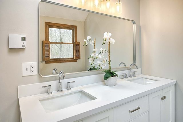 15 Southville Road, Southborough, MA 01772