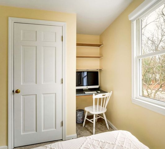 15 Southville Road, Southborough, MA 01772