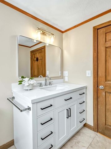 15 Southville Road, Southborough, MA 01772