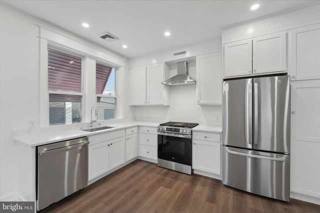 1049 W LANCASTER AVE, Bryn Mawr, PA 19010