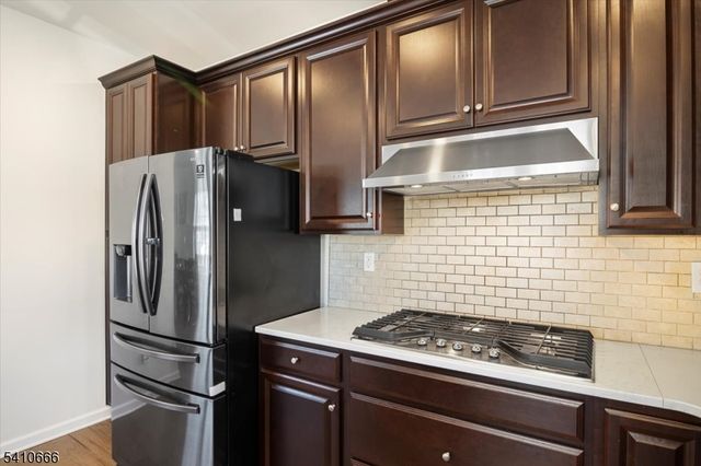 55 Landmark Ln, Fair Lawn Boro, NJ 07410