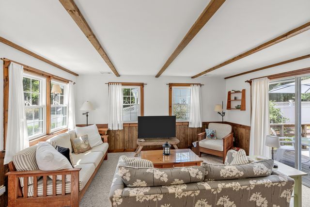 248 Poponessett Rd Road, Cotuit, MA 02635