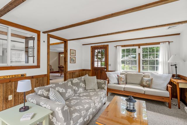 248 Poponessett Rd Road, Cotuit, MA 02635