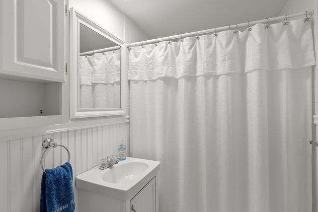 248 Poponessett Rd Road, Cotuit, MA 02635