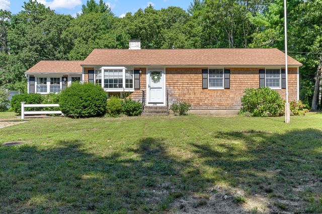 248 Poponessett Rd Road, Cotuit, MA 02635