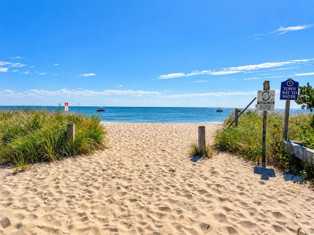 248 Poponessett Rd Road, Cotuit, MA 02635
