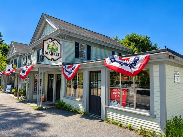 248 Poponessett Rd Road, Cotuit, MA 02635