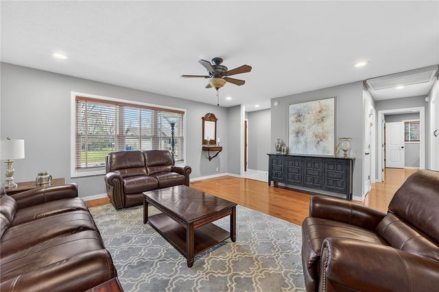 522 Lee Town Drive, Pea Ridge, AR 72751