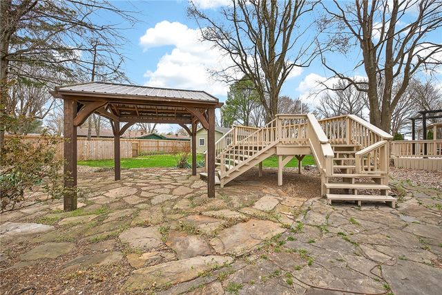 522 Lee Town Drive, Pea Ridge, AR 72751