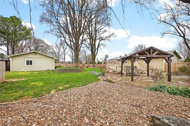 522 Lee Town Drive, Pea Ridge, AR 72751