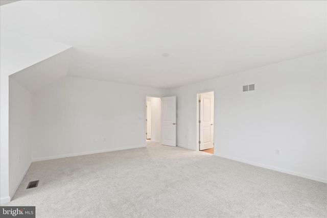 10 STREAM DR, Carlisle, PA 17013