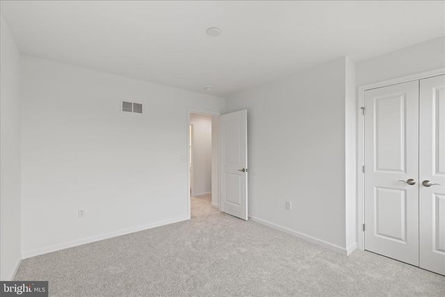 10 STREAM DR, Carlisle, PA 17013