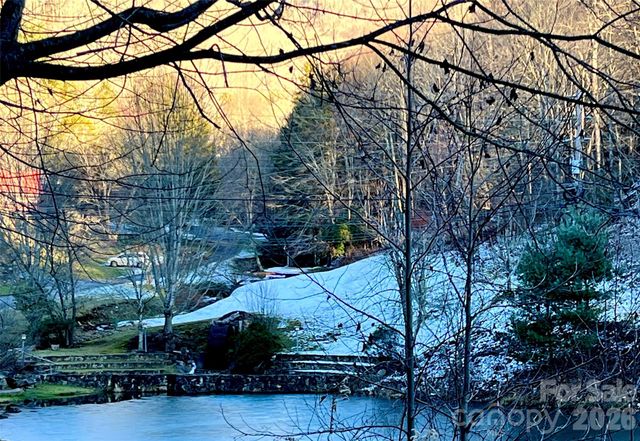 000 Fox Den Road 109, Mars Hill, NC 28754