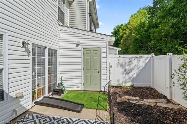 3877 Hickswood Creek Drive, High Point, NC 27265
