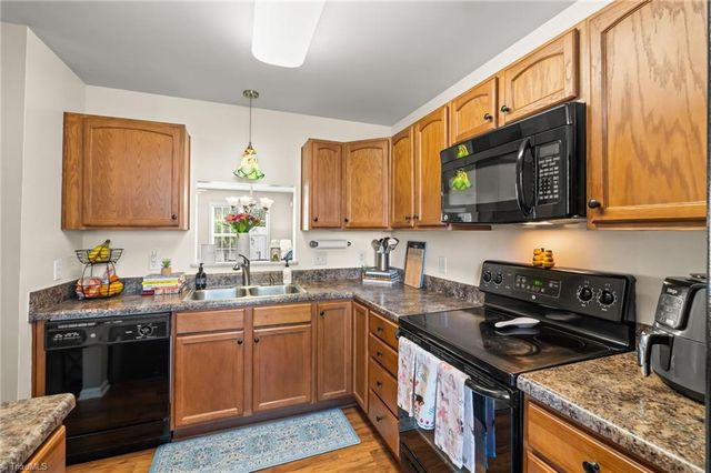 3877 Hickswood Creek Drive, High Point, NC 27265