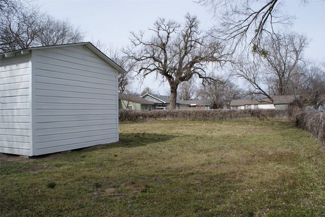 310 Bryan Street, Weatherford, TX 76086