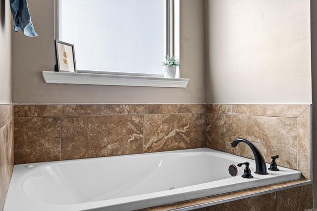 255 Bobwhite Trail, Lonoke, AR 72086