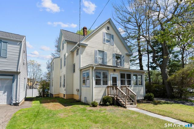 86 Oakwood Avenue, West Hartford, CT 06119