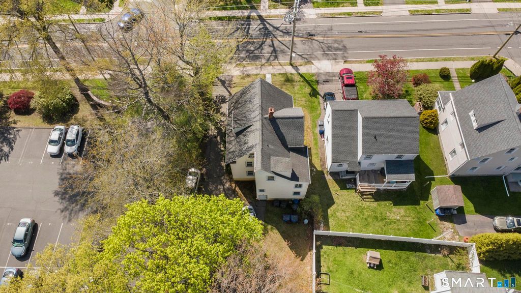 86 Oakwood Avenue, West Hartford, CT 06119