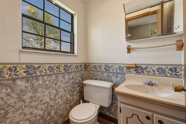 44 May Road, Huntington, WV 25704