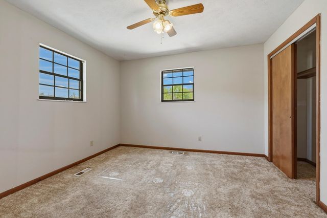 44 May Road, Huntington, WV 25704