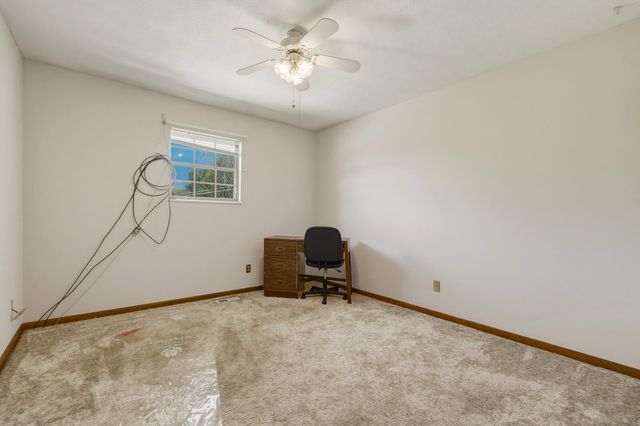 44 May Road, Huntington, WV 25704