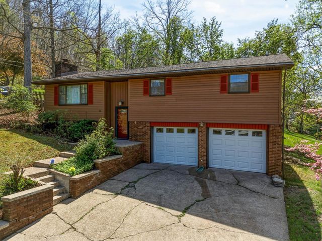 44 May Road, Huntington, WV 25704