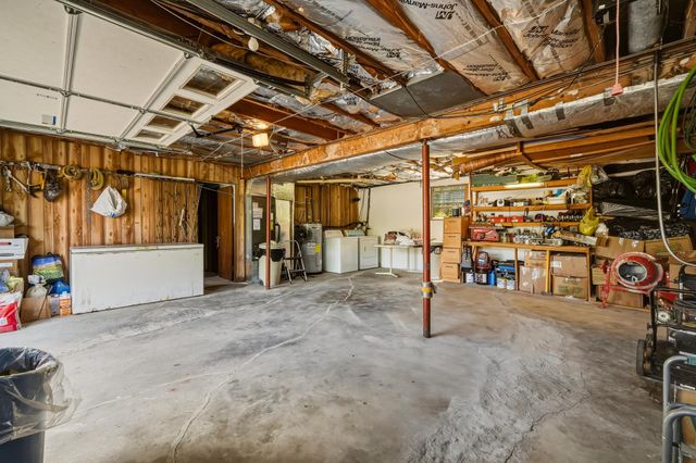 44 May Road, Huntington, WV 25704