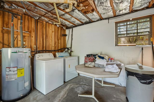 44 May Road, Huntington, WV 25704