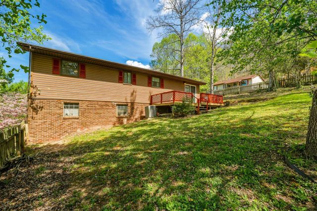 44 May Road, Huntington, WV 25704