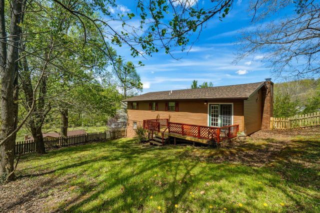 44 May Road, Huntington, WV 25704