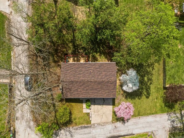 44 May Road, Huntington, WV 25704