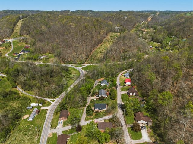44 May Road, Huntington, WV 25704