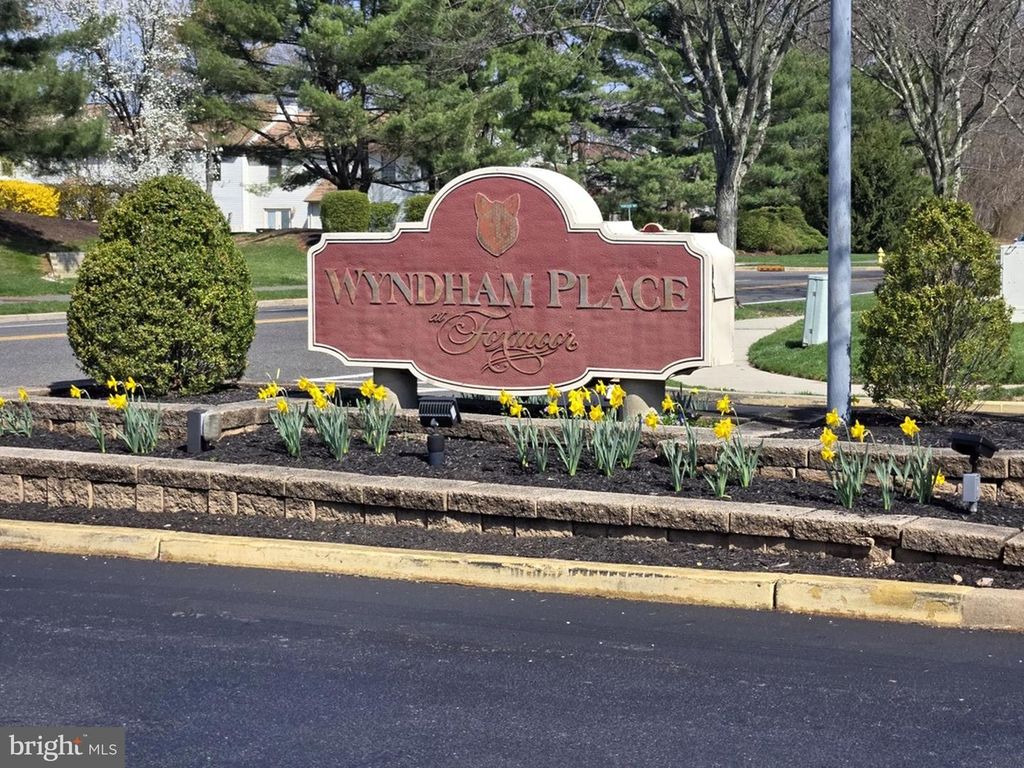 14 WYNDHAM PL, Robbinsville, NJ 08691