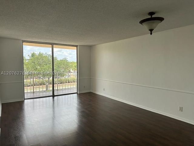 500 Executive Center Dr 3A, West Palm Beach, FL 33401
