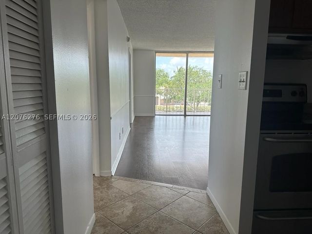 500 Executive Center Dr 3A, West Palm Beach, FL 33401