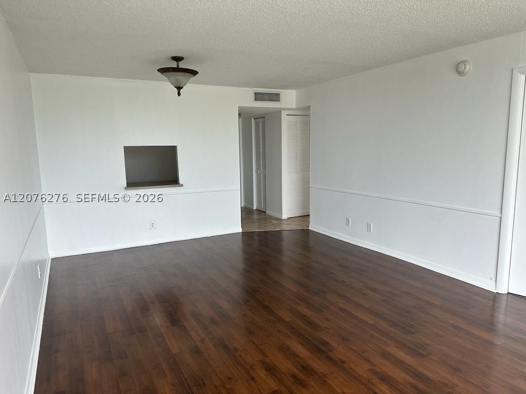 500 Executive Center Dr 3A, West Palm Beach, FL 33401