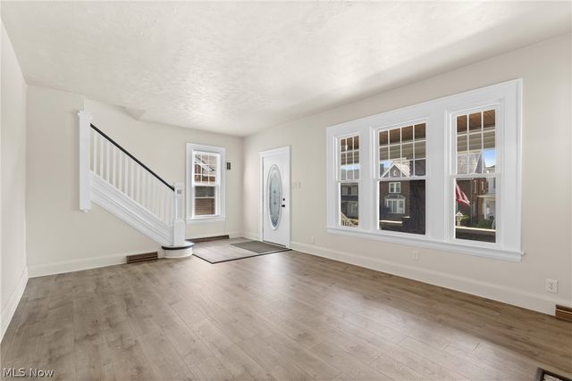 1111 Indiana Street, Martins Ferry, OH 43935