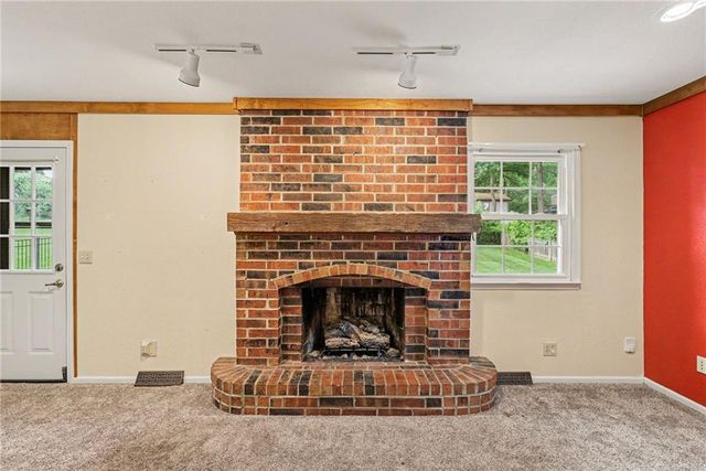 419 Gordon Drive, Liberty, MO 64068