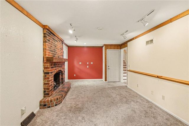 419 Gordon Drive, Liberty, MO 64068