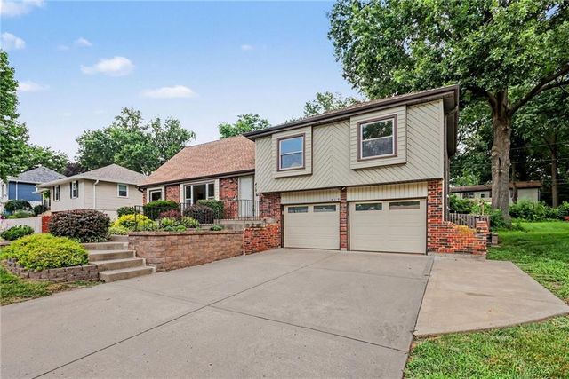 419 Gordon Drive, Liberty, MO 64068