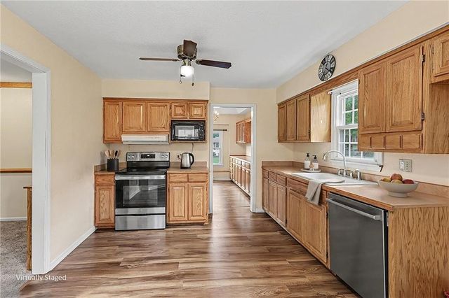 419 Gordon Drive, Liberty, MO 64068