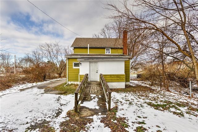 1024 W 54th Street, Ashtabula, OH 44004