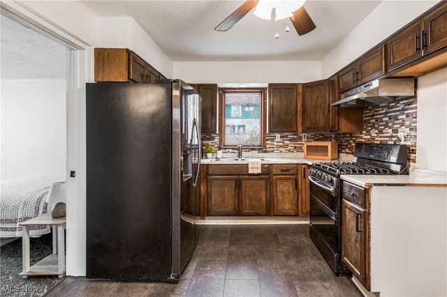 1024 W 54th Street, Ashtabula, OH 44004