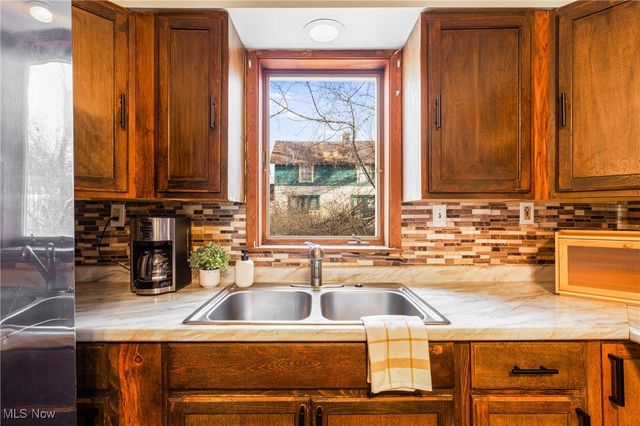 1024 W 54th Street, Ashtabula, OH 44004