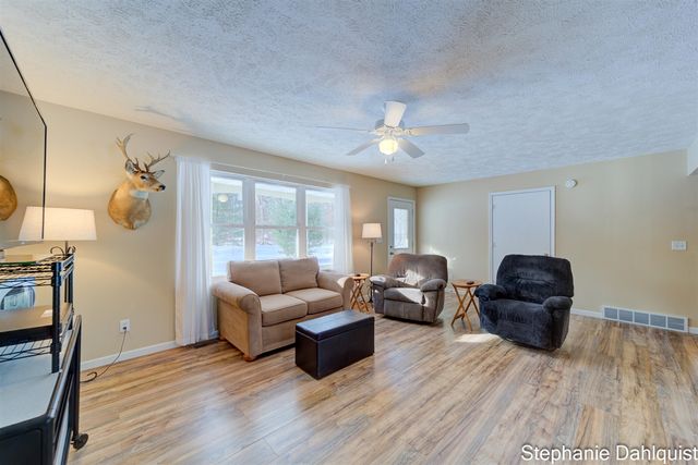 3619 Ewing Road, Twin Lake, MI 49457