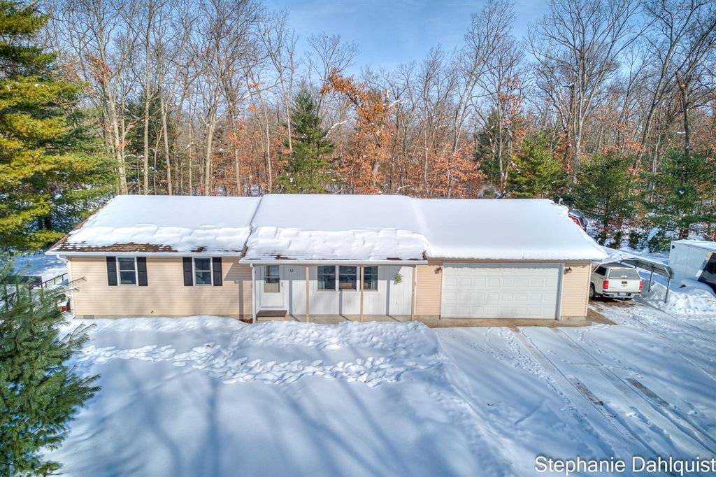 3619 Ewing Road, Twin Lake, MI 49457