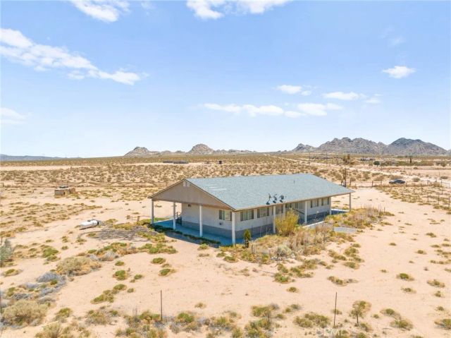 36990 Cambria road, Lucerne Valley, CA 92356