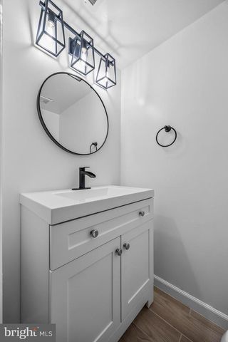 34 LAFAYETTE LN, Cherry Hill, NJ 08003