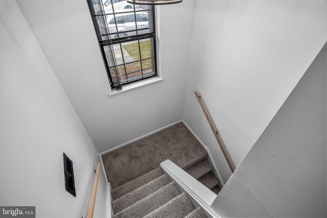 34 LAFAYETTE LN, Cherry Hill, NJ 08003